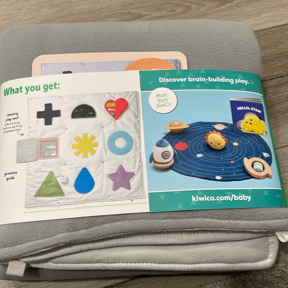 KiwiCo Grow-With-Me Sensory Play Mat